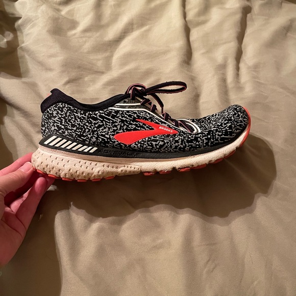 Brooks adrenaline 8.5 EUC - Picture 3 of 6